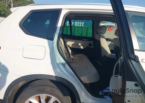 2017 BMW X3 xDrive28I z USA, uszkodzony, nr VIN 5UXWX9C31H0T21572